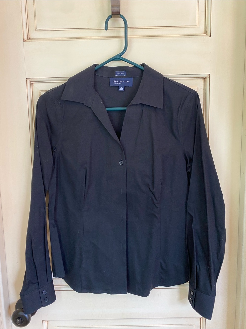 Jones New York Black Button-Front Collared Shirt